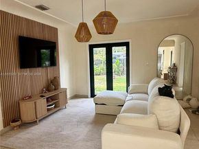 311 NW 32nd Ct, Miami FL 33125