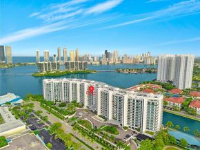 3300 NE 188th St 909, Aventura FL 33180