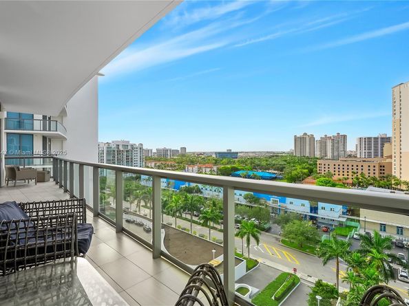 3300 NE 188th St 909, Aventura FL 33180