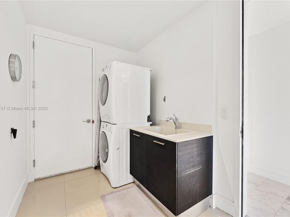 3300 NE 188th St 909, Aventura FL 33180