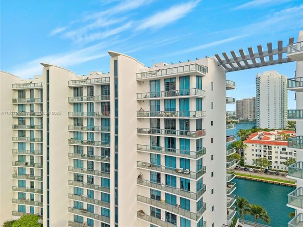 3300 NE 188th St 909, Aventura FL 33180