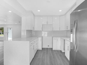 105 NE 213th St, Miami Gardens FL 33179