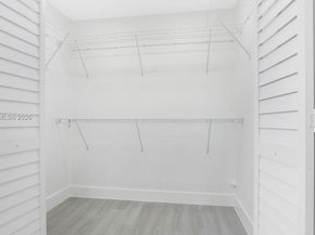 105 NE 213th St, Miami Gardens FL 33179