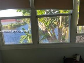 115 NE 202nd Ter M19, Miami Gardens FL 33179