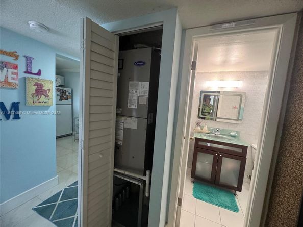 5199 NW 7th St 607, Miami FL 33126