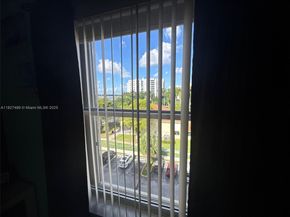 5199 NW 7th St 607, Miami FL 33126