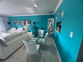 5199 NW 7th St 607, Miami FL 33126