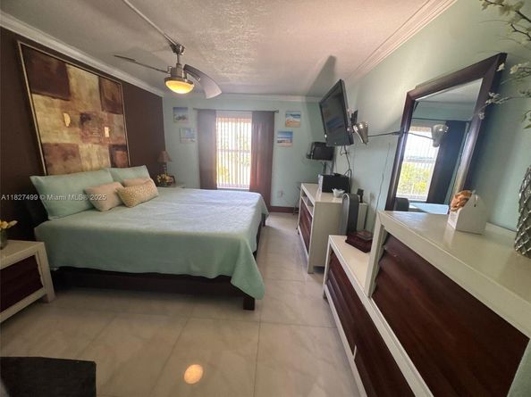 5199 NW 7th St 607, Miami FL 33126