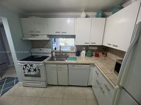 5199 NW 7th St 607, Miami FL 33126