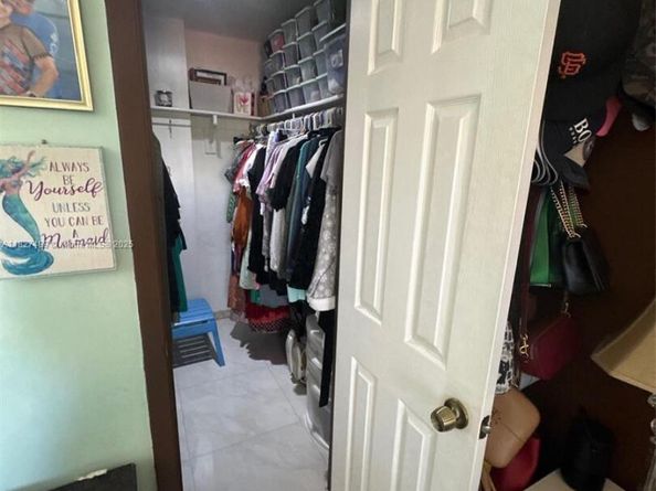 5199 NW 7th St 607, Miami FL 33126