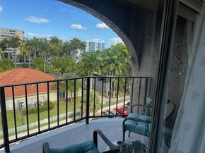 5199 NW 7th St 607, Miami FL 33126