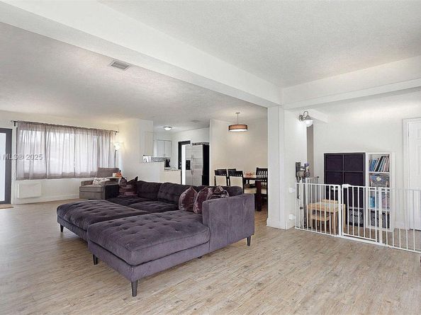 1630 SW 23rd Ave, Fort Lauderdale FL 33312