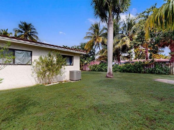 1630 SW 23rd Ave, Fort Lauderdale FL 33312