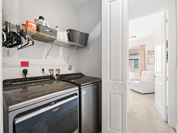 11668 SW 13th Ct, Pembroke Pines FL 33025