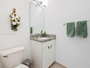 11668 SW 13th Ct, Pembroke Pines FL 33025