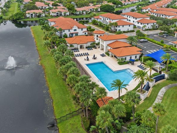 11668 SW 13th Ct, Pembroke Pines FL 33025