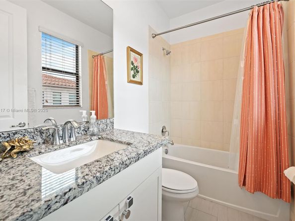 11668 SW 13th Ct, Pembroke Pines FL 33025