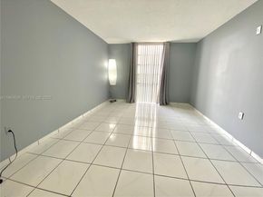 16950 Dixie A536, North Miami Beach FL 33160