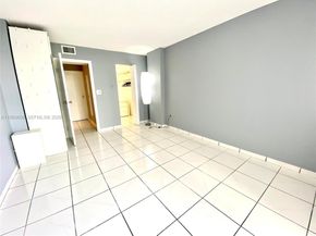 16950 Dixie A536, North Miami Beach FL 33160