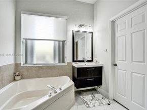 4286 NW 42nd Ter, Coconut Creek FL 33073