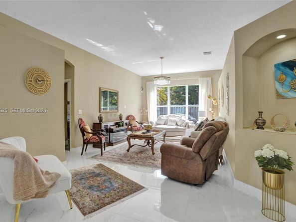4286 NW 42nd Ter, Coconut Creek FL 33073