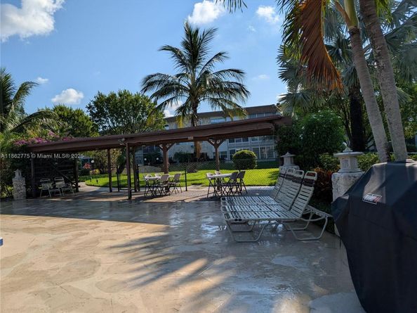 3505 NW 48th Ave 614, Lauderdale Lakes FL 33319