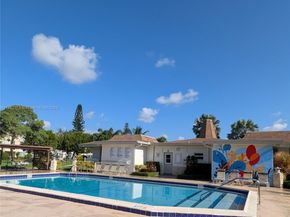 3505 NW 48th Ave 614, Lauderdale Lakes FL 33319