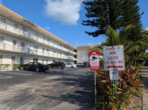 3505 NW 48th Ave 614, Lauderdale Lakes FL 33319