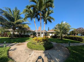 3505 NW 48th Ave 614, Lauderdale Lakes FL 33319