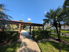 3505 NW 48th Ave 614, Lauderdale Lakes FL 33319