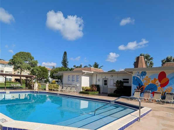 3505 NW 48th Ave 614, Lauderdale Lakes FL 33319