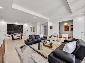 718 Valencia Ave 207, Coral Gables FL 33134