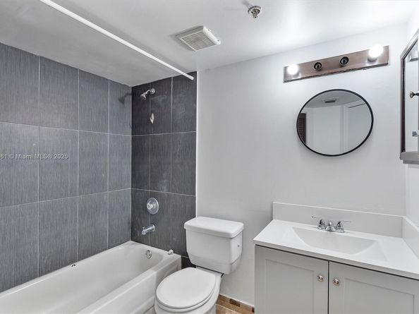 450 S Park Rd 5105, Hollywood FL 33021