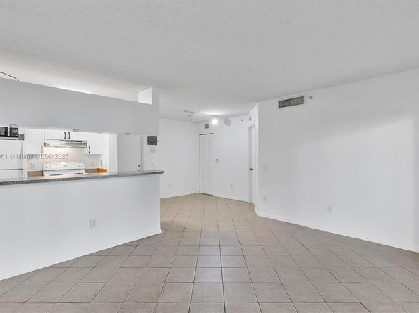 450 S Park Rd 5105, Hollywood FL 33021