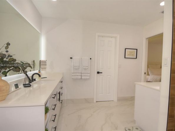1360 NW 108th Ave, Coral Springs FL 33071