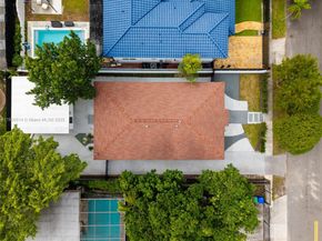 1720 SW 12th St, Miami FL 33135