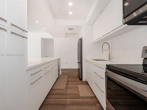 9725 NW 52nd St 213, Doral FL 33178