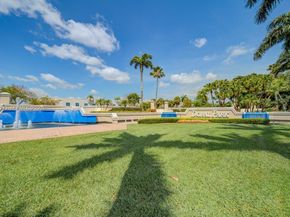 9725 NW 52nd St 213, Doral FL 33178