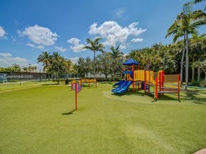 9725 NW 52nd St 213, Doral FL 33178