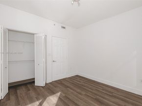 9725 NW 52nd St 213, Doral FL 33178