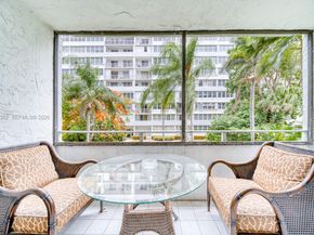 1160 N Federal Hwy 213, Fort Lauderdale FL 33304