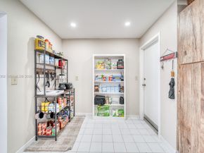 1160 N Federal Hwy 213, Fort Lauderdale FL 33304