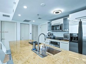 185 SW 7 th street 2911, Miami FL 33130