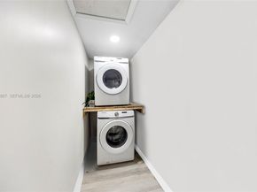 907 N Park Rd, Hollywood FL 33021