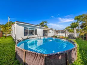 907 N Park Rd, Hollywood FL 33021