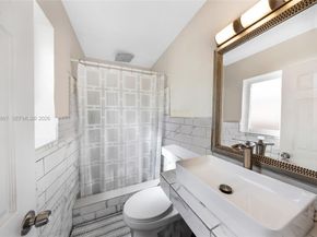 907 N Park Rd, Hollywood FL 33021