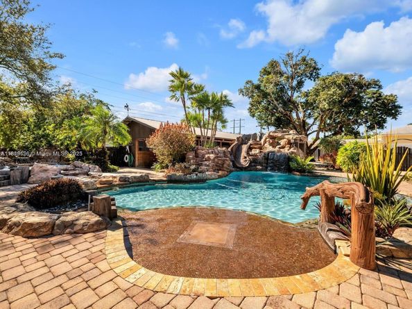 13350 Luray Rd, Southwest Ranches FL 33330