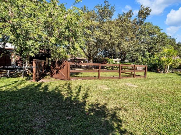 13350 Luray Rd, Southwest Ranches FL 33330