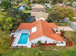 1510 NW 97th Ter, Coral Springs FL 33071