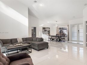 1510 NW 97th Ter, Coral Springs FL 33071